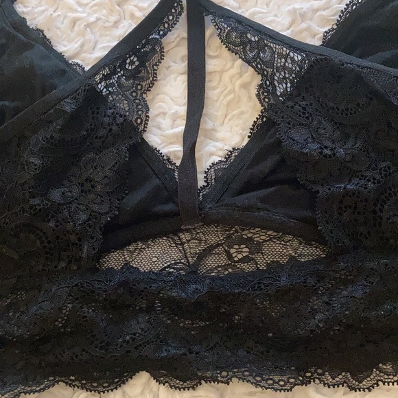 ♥️💕♥️Strappy black bralette - Picture 5 of 5